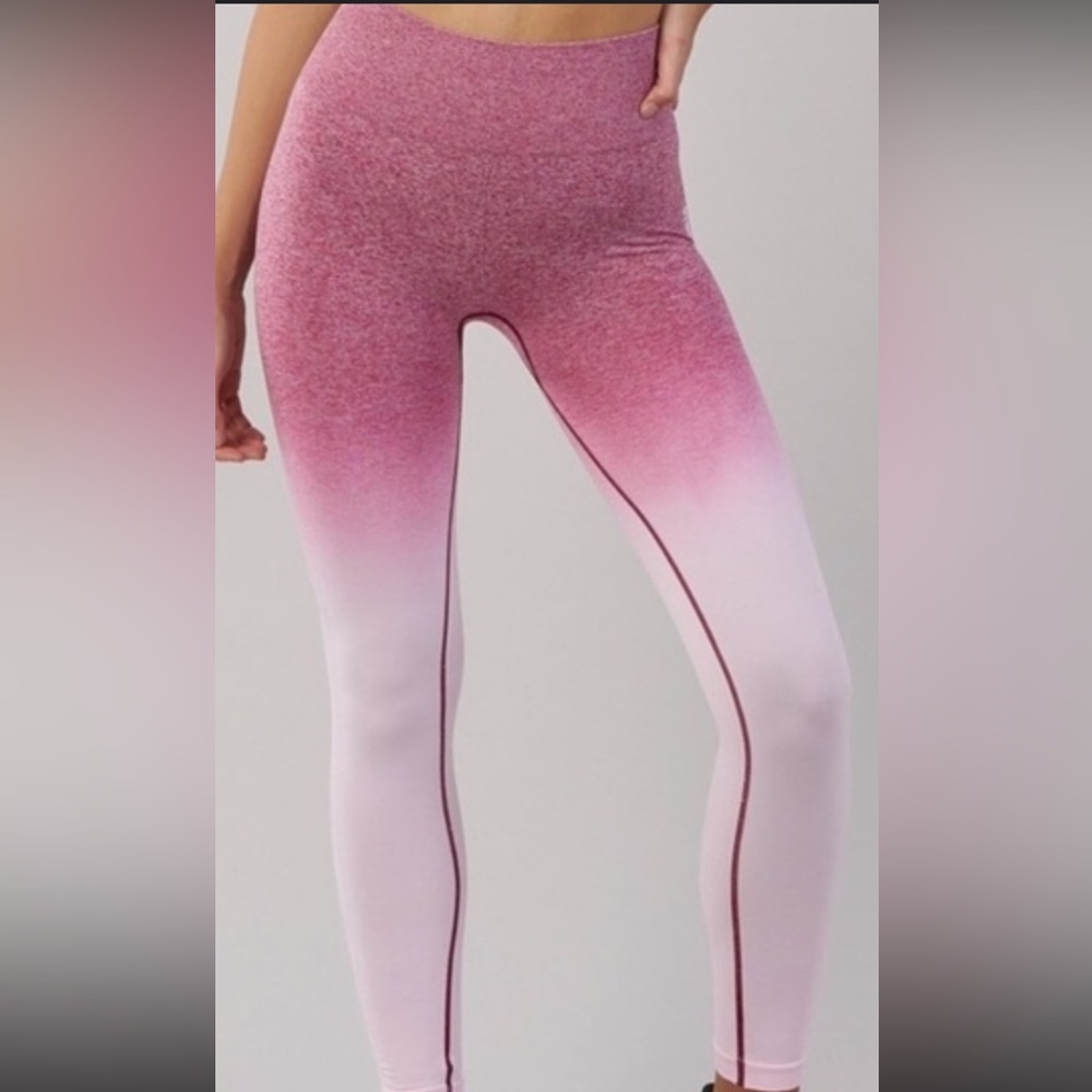Gymshark Women’s Red to White Ombré Leggings Size Small Great Condition